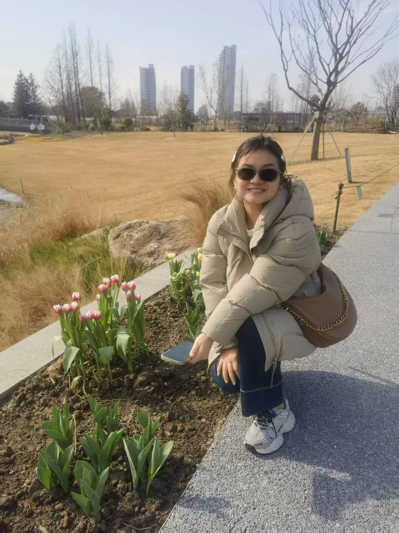 繁华的南京路步行街，人来人往